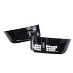The left and right sides of the Rover 2020+ air intake and exhaust vents are equipped with insect-proof mesh covers, and the side fenders are decorated in bright black with personalized features