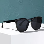Stylish Oversized Black Sunglasses for Men Women UV400 Protection Anti-glare Eyewear for Daily Travel Driving
