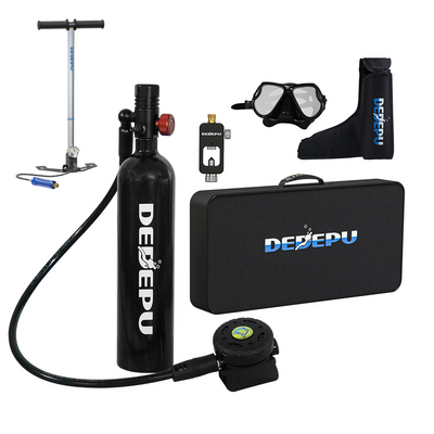 [US  Direct] DEDEPU S5000A-C 1L Scuba Tank Oxygen Diving Cylinder with 8-20 Minutes Respirator Breathing Portable Snorkeling Scuba Tank Kit Capacity Refillable with Adapter Diving Goggles Strap Bag Pump Handbag
