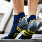 3 Pairs Men's Breathable Sports Socks Wicking Sweat Deodorant Outdoor Running Cycling Fitness Climbing Ankle Socks Comfortable