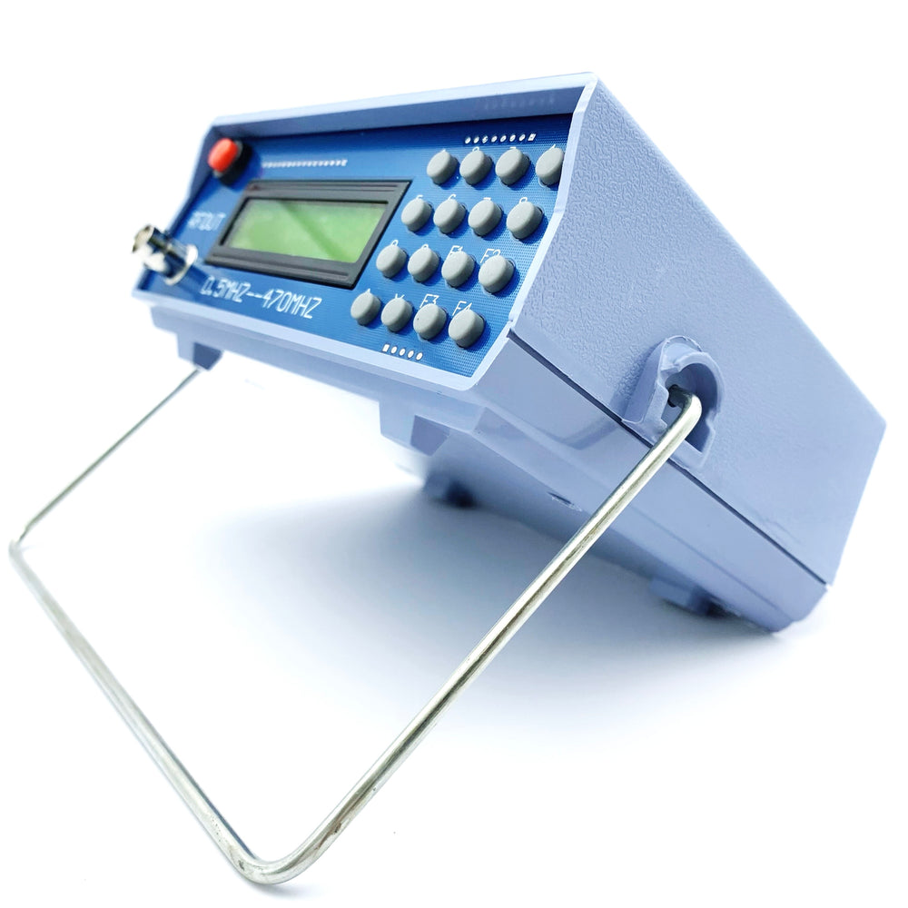 0.5-470MHz RF Signal Generator for FM Walkie-Talkie Sensitivity Test with CTCSS & 800Hz Modulation -120dBm Accuracy